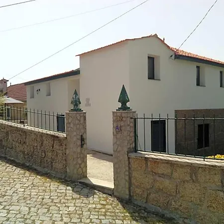 Casa Do Tapado *